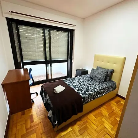 Appartement Big 4-bedroom With 2 Full Bathrooms In Area *