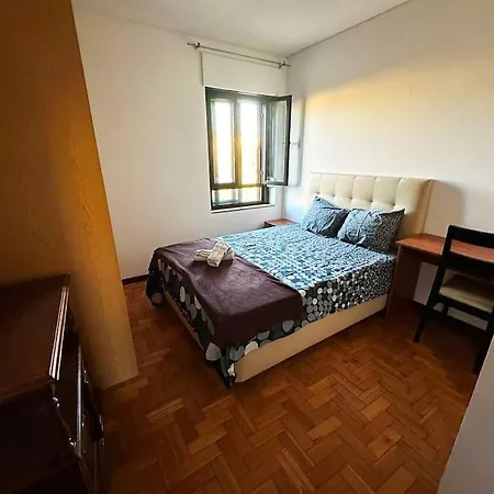 Appartamento Big 4-bedroom With 2 Full Bathrooms In Area Oporto